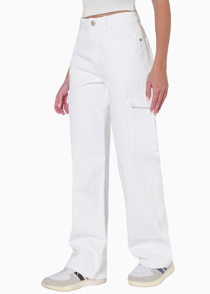 Jean recto tipo cargo con bolsillos laterales color blanco, denim para mujer - Flashy