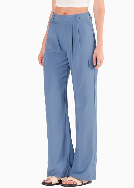 Pantalón con prenses y bolsillo tipo cargo color azul para mujer - Flashy