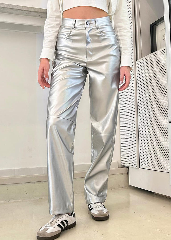 Pantalón recto con efecto metalizado y de tiro alto color plateado para mujer - Flashy