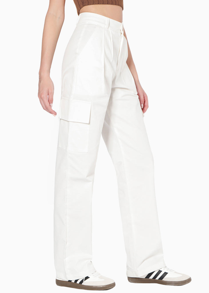 Pantalón recto tipo cargo de tiro alto color blanco, marfil para mujer - Flashy