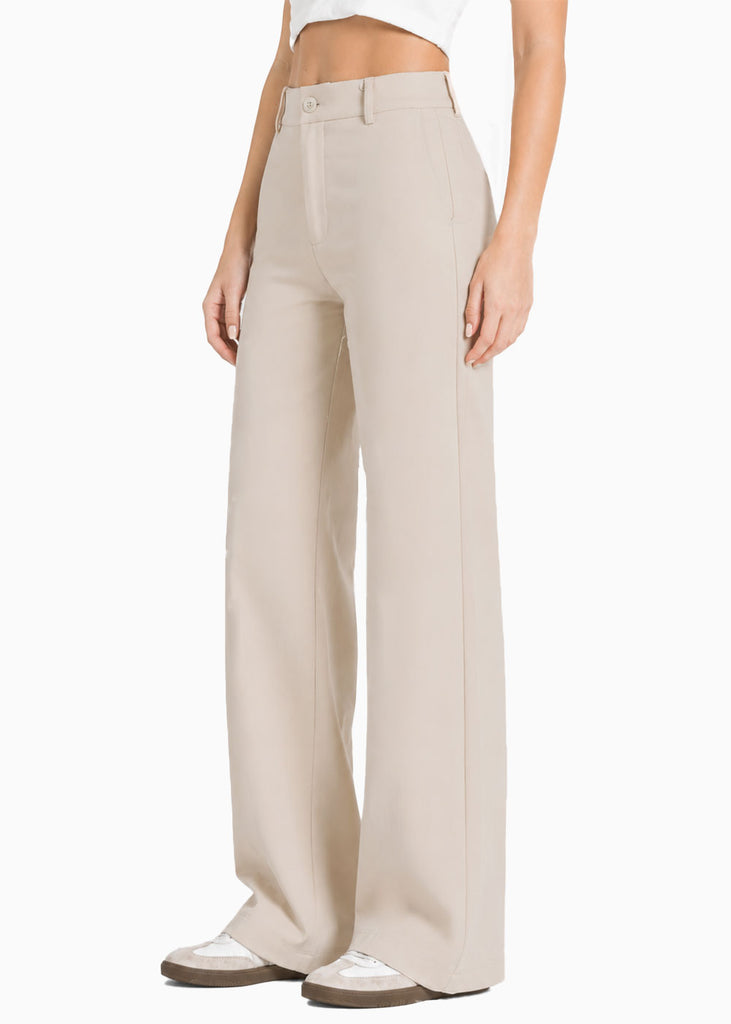 Pantalón sin prenses y con botón de color beige - CARMELINA