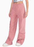 Pantalón tipo cargo con elástico y bolsillos laterales color rosado para mujer - Flashy