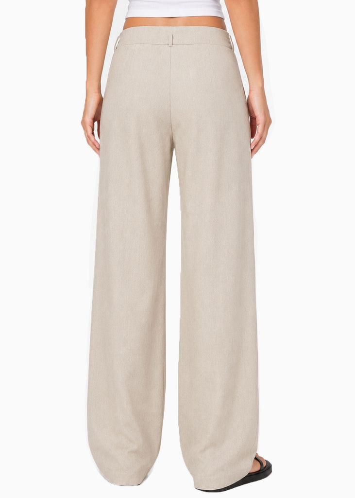 Pantalón tiro alto con amarre en cintura de color beige - BRASILIA