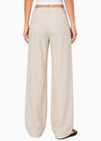 Pantalón tiro alto con amarre en cintura de color beige - BRASILIA