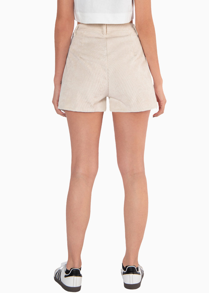 Short de corduroy tipo sastre de tiro alto y con pinzas color beige para mujer - Flashy