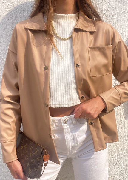 Sobrecamisa manga larga tipo cuero color café para mujer - Flashy