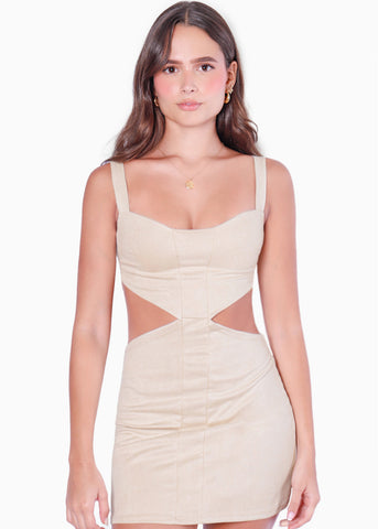 Vestido corto de tiras tipo gamuza y con abertura en costados color beige para mujer - Flashy