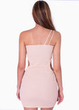Vestido corto de un solo hombro con abertura en costados color beige para mujer - Flashy