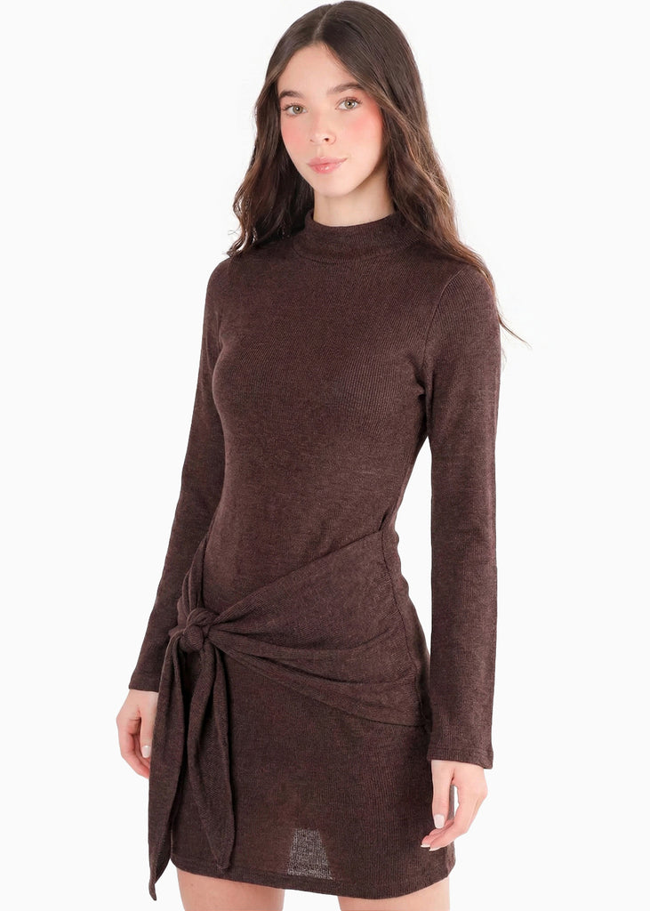 Vestido corto manga larga con pañuelo en cintura y choker - GLITZ