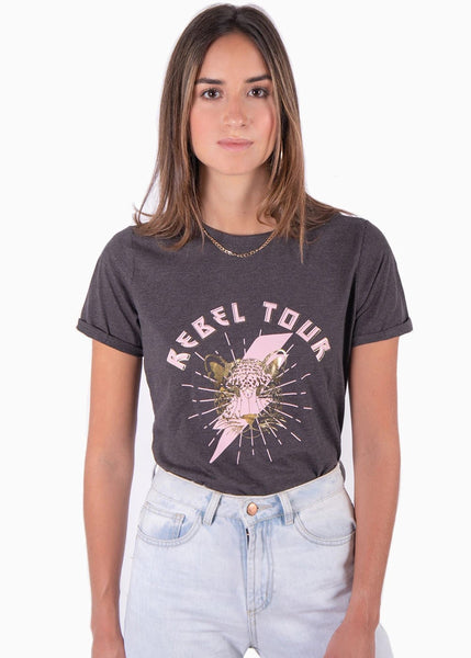 Camiseta estampada "rebel tour" color gris para mujer - Flashy
