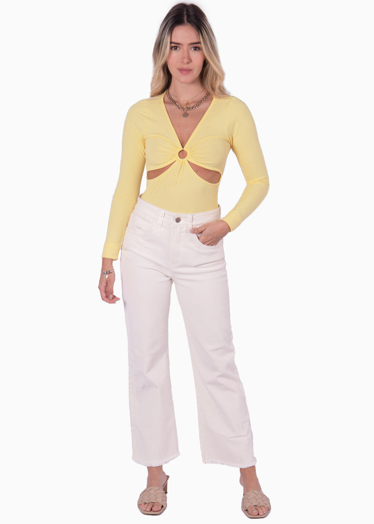 Blusa manga larga amarilla con herraje de aro en escote y aberturas en costados para mujer Flashy