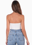 Body strapless tipo corset con escote en v color blanco, marfil para mujer - Flashy