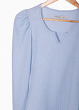 Buzo manga larga, escote en v y recogido en hombros color azul para mujer - Flashy