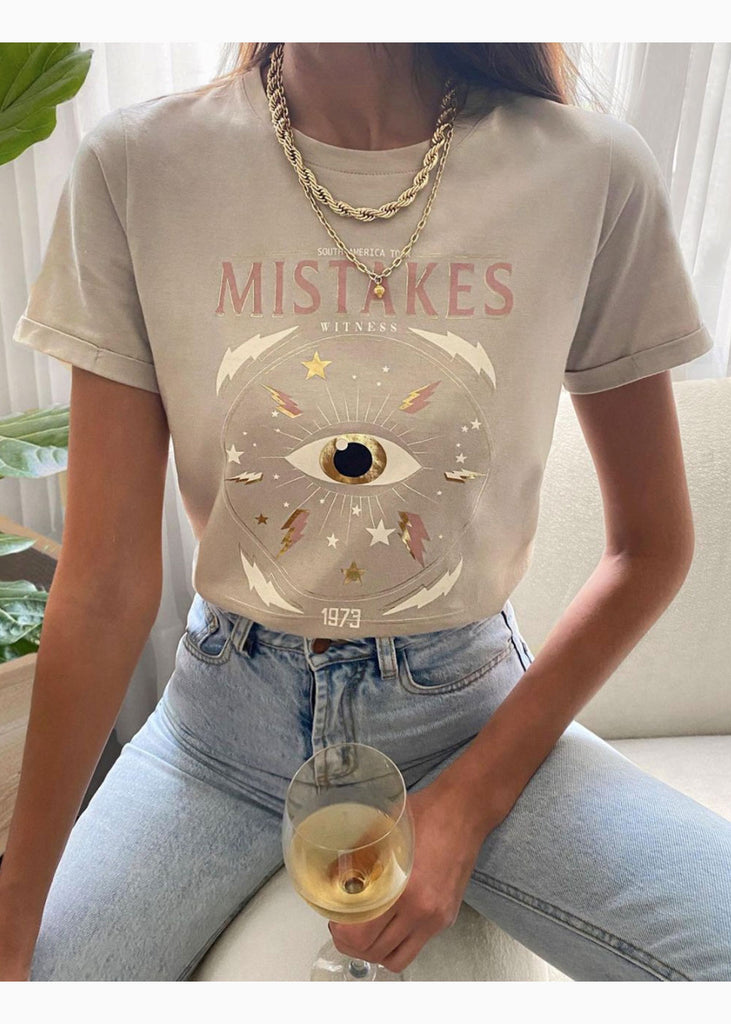 Camiseta con estampado "mistakes" - MARISELA