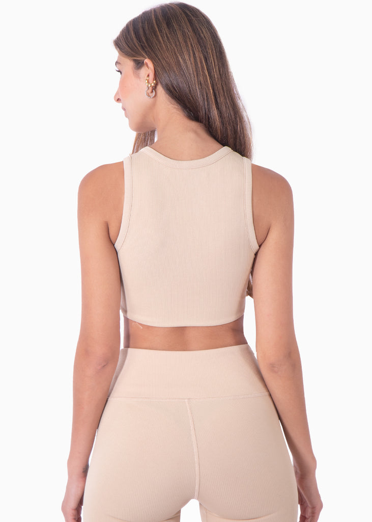 Top deportivo cuello alto sin mangas - CHER